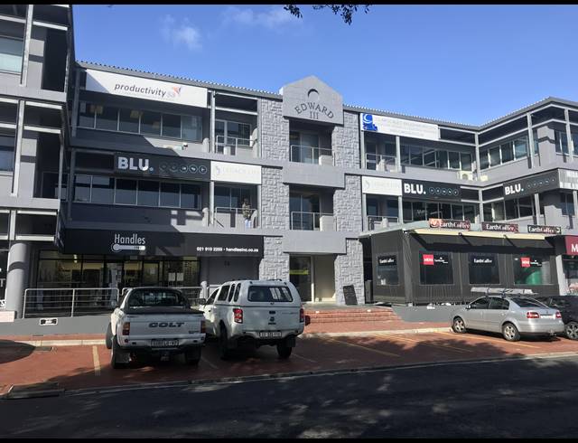 152M² OFFICE TO LET IN TYGER VALLEY